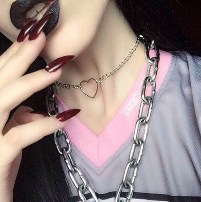 heart choker necklace