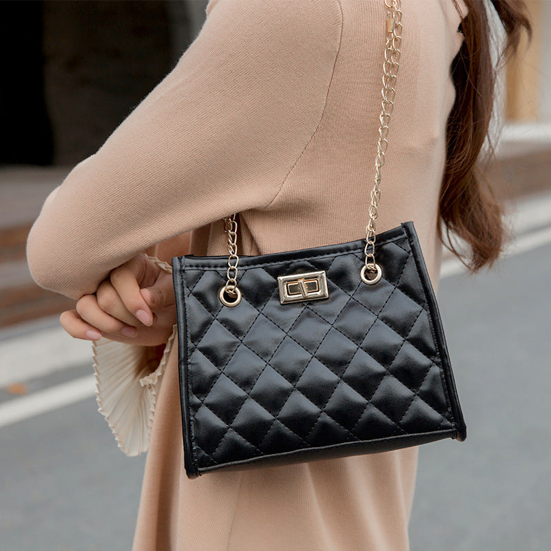 Mini Chain Shoulder Bag